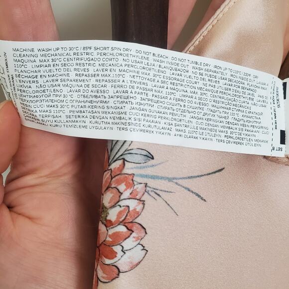 NWOT MNG Mango Floral Bell Sleeve Satin Dress Pink 4 - Picture 13 of 13